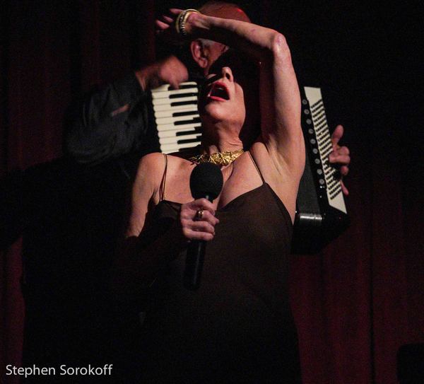 Photo Coverage: Christine Andreas Brings A New Theme Show To The Beach Cafe Image