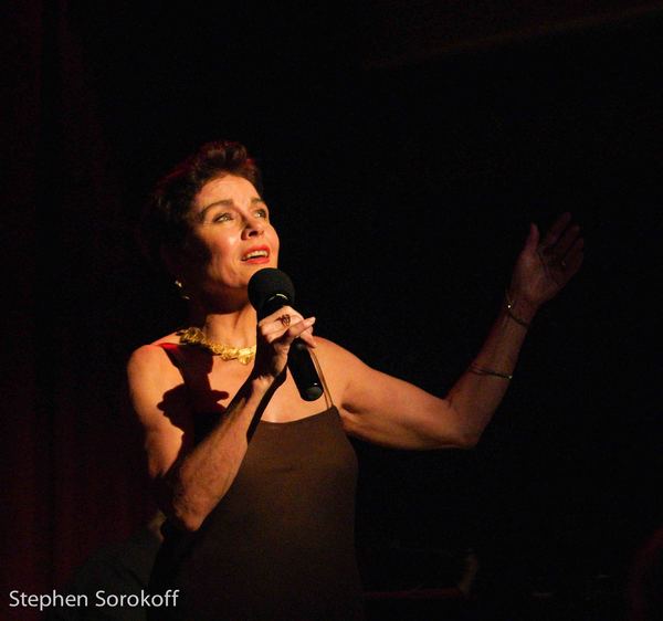 Photo Coverage: Christine Andreas Brings A New Theme Show To The Beach Cafe Image