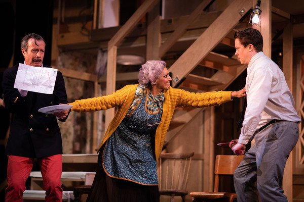 Photo Flash: First Look at NOISES OFF at the Lyric Hammersmith Theatre Image