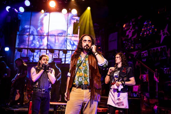 Photo Flash: ROCK OF AGES Brings the Jam Back to the Stage Image