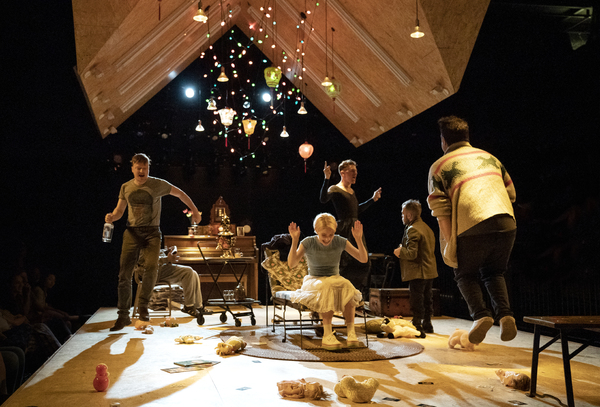 Photo Flash: First Look at MCC's MOSCOW MOSCOW MOSCOW MOSCOW MOSCOW MOSCOW Image