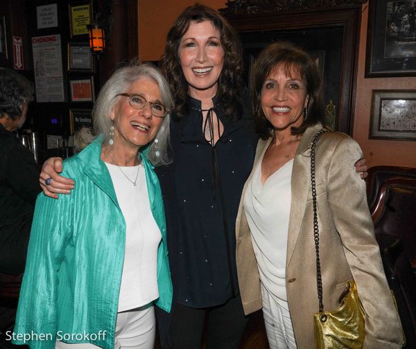 Jamie deRoy, Joanna Gleason, Joan Ryan Photo