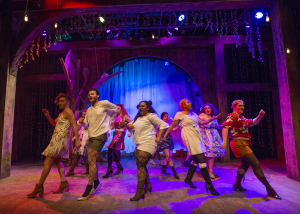 Photo Flash: First Look at Kokandy's HEAD OVER HEELS Image