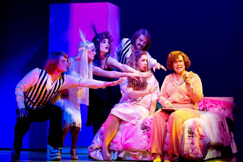 Review: The Brilliant MURIEL'S WEDDING THE MUSICAL Returns For A Bigger And Even Better Sydney Encore Season  Image