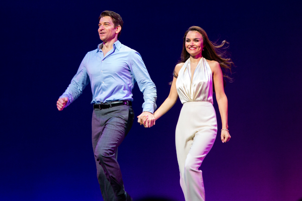 Photo Coverage: Roy Orbison's Sons Perform 'Oh, Pretty Woman' With the Cast of PRETTY WOMAN Image