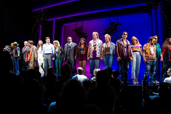 Photo Coverage: Roy Orbison's Sons Perform 'Oh, Pretty Woman' With the Cast of PRETTY WOMAN Image