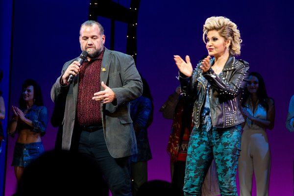 Photo Coverage: Roy Orbison's Sons Perform 'Oh, Pretty Woman' With the Cast of PRETTY WOMAN Image