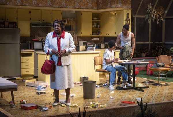 Photo Flash: First Look at Steppenwolf's TRUE WEST Image