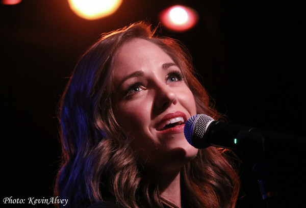 Photo Flash: Laura Osnes Returns To The Birdland Stage! Image