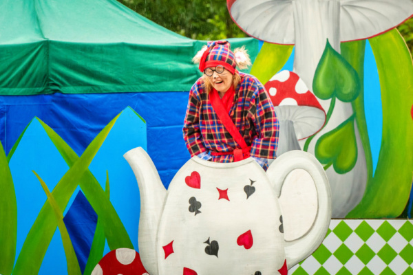 Photo Flash: First Look At Immersion Theatre's Open-Air Tour Of ALICE IN WONDERLAND Image