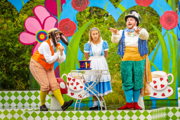 Photo Flash: First Look At Immersion Theatre's Open-Air Tour Of ALICE IN WONDERLAND Image