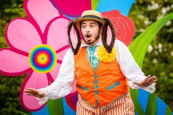 Photo Flash: First Look At Immersion Theatre's Open-Air Tour Of ALICE IN WONDERLAND Image