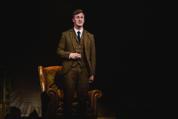 Photo Flash: First Look at THE 39 STEPS at The Barn Theatre Image