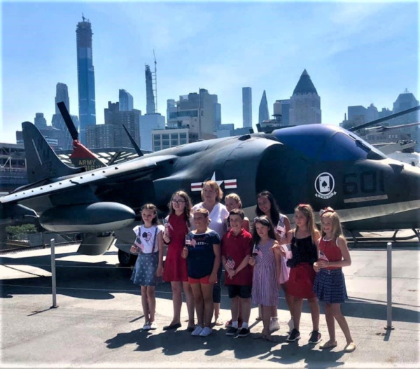 Photo Flash: Grace DeAmicis, Spotlight Kidz Celebrate Independence Day With Performance On The USS Intrepid Image