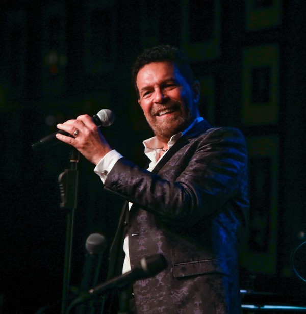 Photo Coverage: Clint Holmes Tributes Nat King Cole at Mr. Finn's Cabaret Image