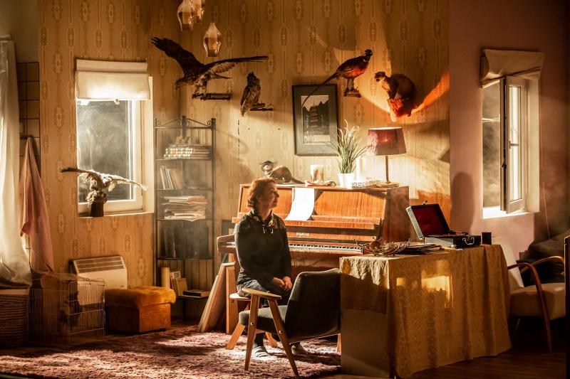 Review: PIECES OF A WOMAN at TR Warszawa Image