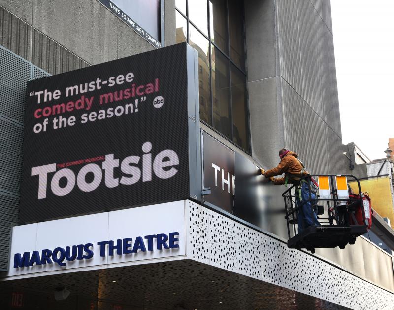 BWW Flashback: TOOTSIE Takes Final Broadway Bow Image