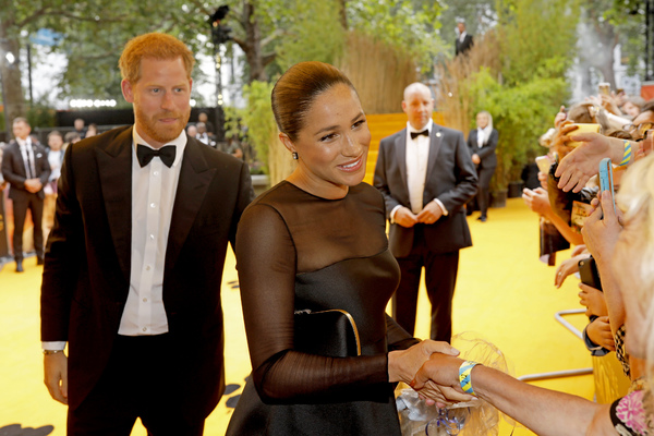 Photo Flash: Beyonce, Elton John Attend European Premiere of THE LION KING Image