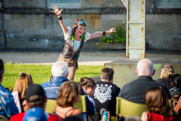 Photo Flash: First Look At Immersion Theatre's Open-Air Tour Of A MIDSUMMER NIGHT'S DREAM  Image