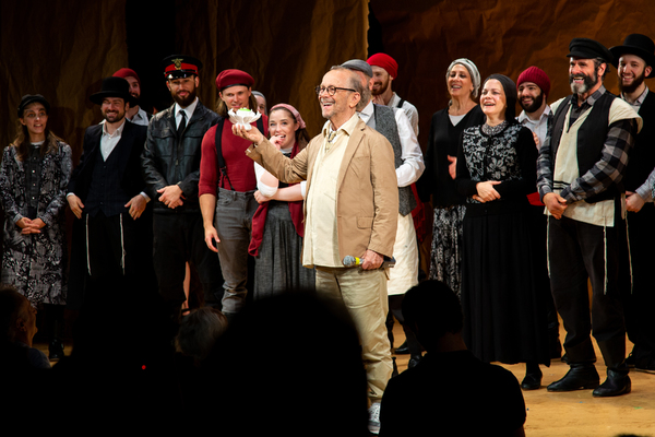 Joel Grey and the cast of FIDDLER ON THE ROOF Photo