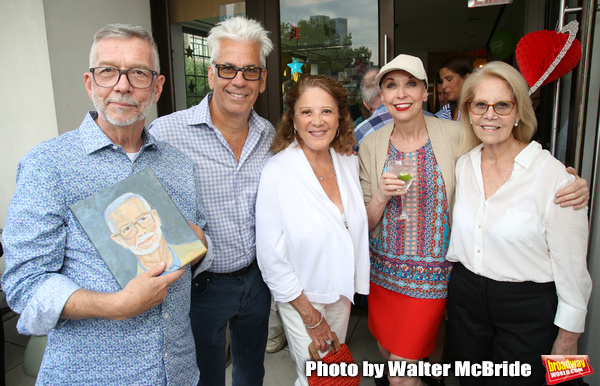 Sam Rudy, Steve Bakunas, Linda Lavin, Julie Halston and Daryl Roth Photo