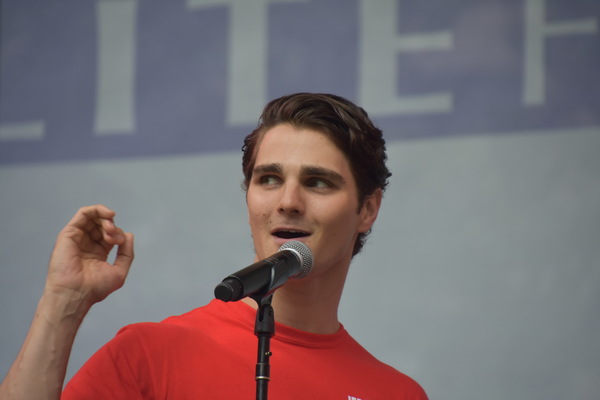 Photo Coverage: BEETLEJUICE, WAITRESS, COME FROM AWAY, CHICAGO, & JERSEY BOYS Hit The Stage At BROADWAY AT BRYANT PARK Image