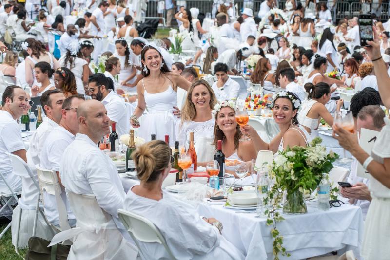 DINER EN BLANC Brings the Ultimate Summer Outdoor Event to NYC and the World 