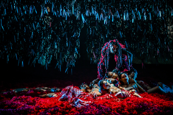 Photo Flash: Yang Liping Contemporary Dance Presents The World Premiere of UNDER SIEGE Image