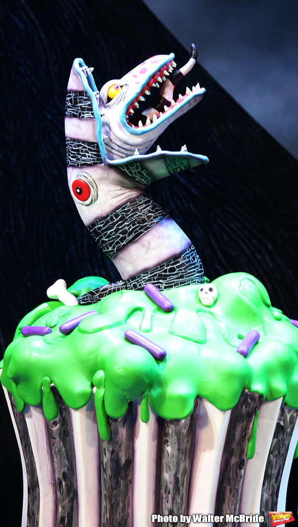 Photo Coverage: BEETLEJUICE Celebrates 100 Performances on Broadway! Image