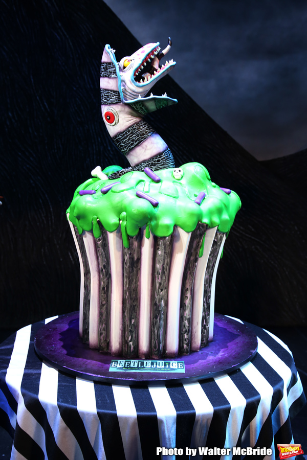 Photo Coverage: BEETLEJUICE Celebrates 100 Performances on Broadway! Image