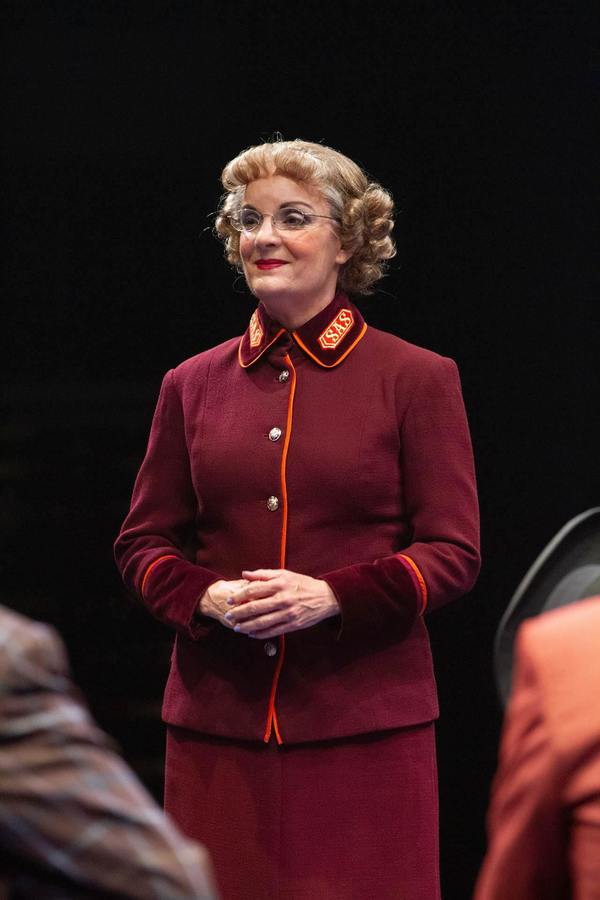 Photo Flash: GUYS AND DOLLS at Broadway at Music Circus Image