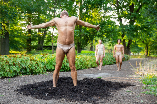 Review: ERYC TAYLOR DANCE'S Immersive EARTH Breaks New Ground at Brooklyn Botanic Gardens Image