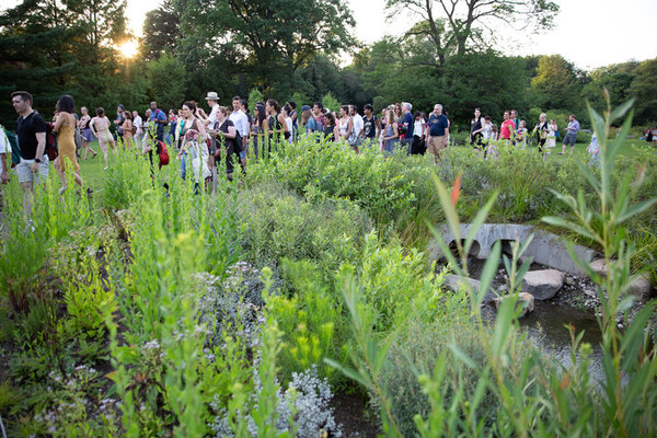 Review: ERYC TAYLOR DANCE'S Immersive EARTH Breaks New Ground at Brooklyn Botanic Gardens Image