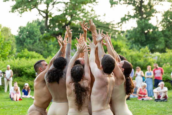 Review: ERYC TAYLOR DANCE'S Immersive EARTH Breaks New Ground at Brooklyn Botanic Gardens Image