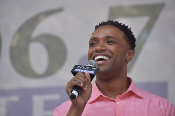 Photo Coverage: Ryann Redmond, Arielle Jacobs, and More Perform at Broadway in Bryant Park  Image