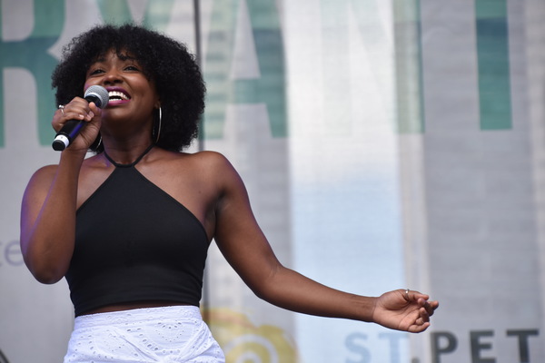 Photo Coverage: Ryann Redmond, Arielle Jacobs, and More Perform at Broadway in Bryant Park  Image