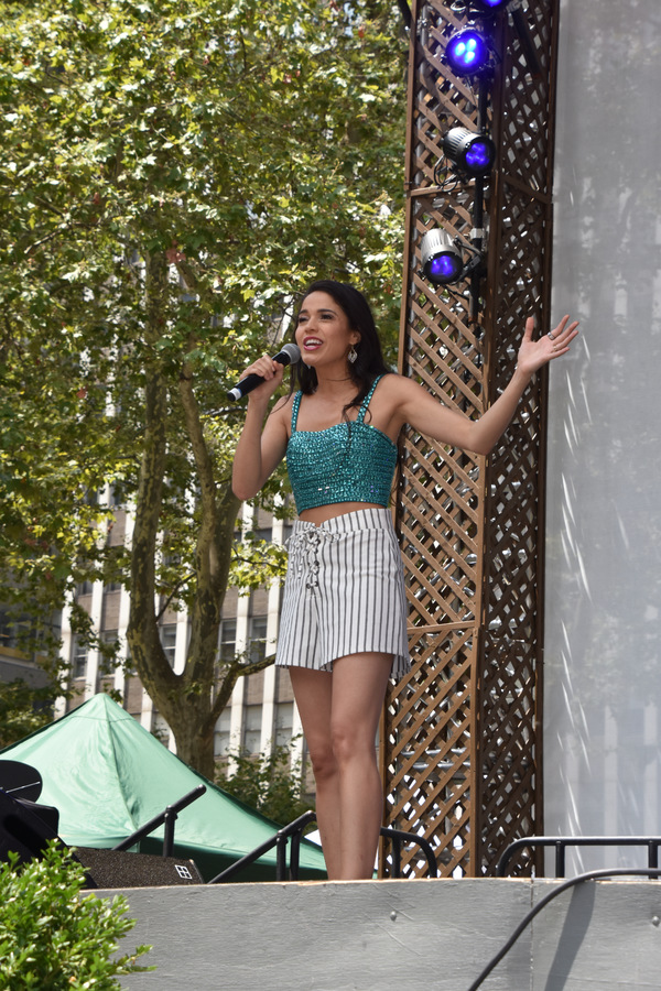 Photo Coverage: Ryann Redmond, Arielle Jacobs, and More Perform at Broadway in Bryant Park Image