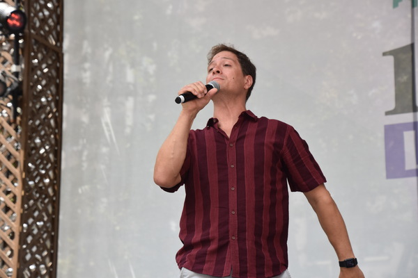 Photo Coverage: Ryann Redmond, Arielle Jacobs, and More Perform at Broadway in Bryant Park Image