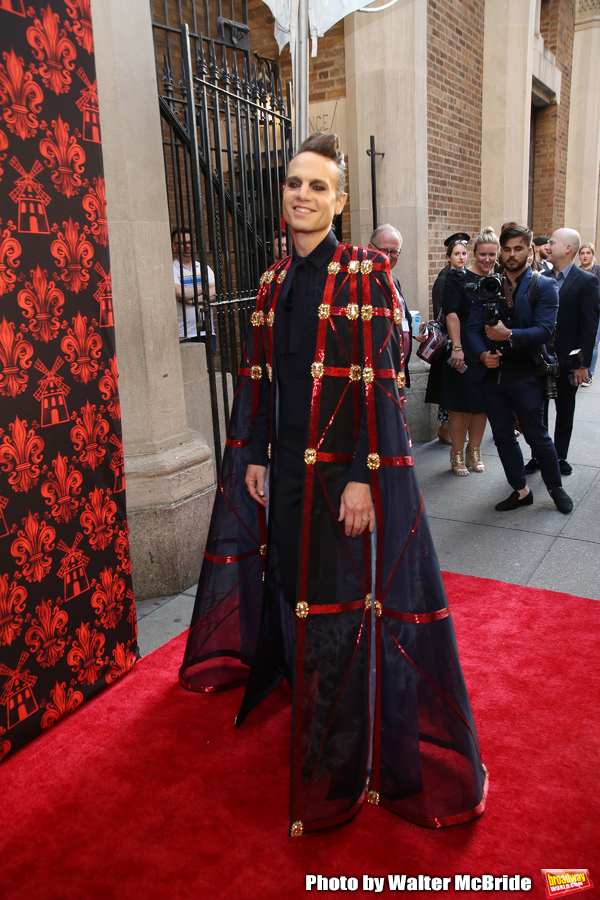 Photo Coverage: On the Opening Night Red Carpet for MOULIN ROUGE! Image