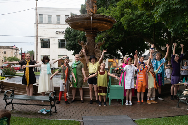 Photo Coverage: The Lancaster Playhouse Presents MY EMPERORS NEW CLOTHES by Larry Shue Image