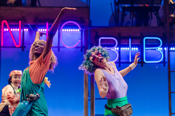 Photo Flash: First Look at MR. GUM AND THE DANCING BEAR at the National Theatre Image