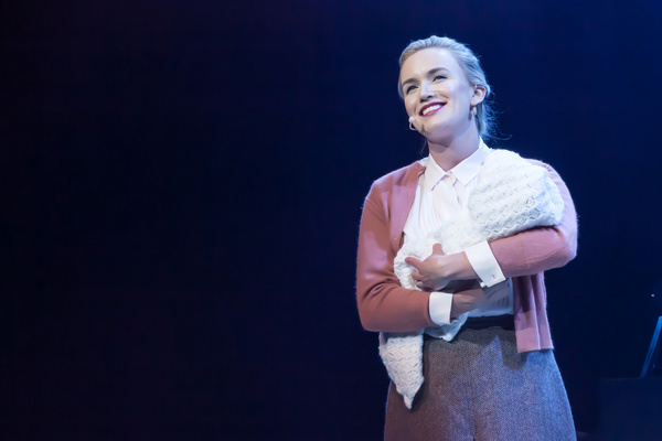 Photo Flash: Anne Murray Musical Debuts To Sold-Out Crowd In Star's Home Province 