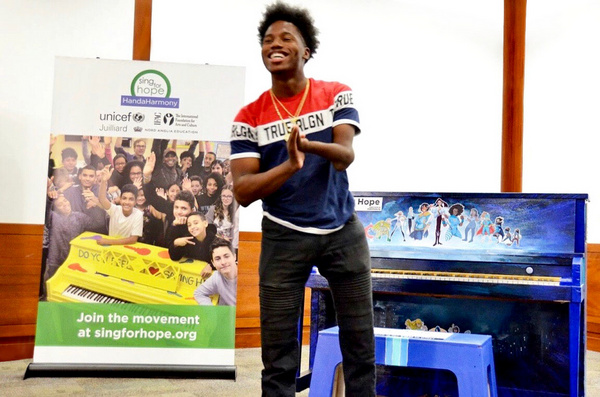 Photo Flash: UNICEF, Sing For Hope HandaHarmony, & Juilliard Bring Youth & Arts Into Global Development Image