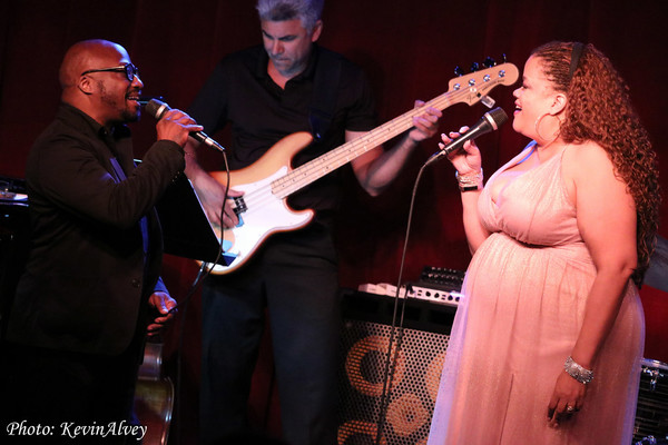 Photo Flash: Natalie Douglas Returns To Broadway at Birdland Image