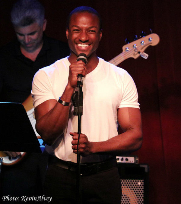 Photo Flash: Natalie Douglas Returns To Broadway at Birdland 