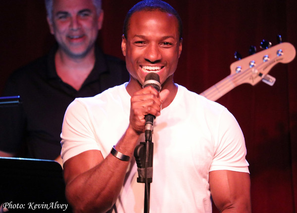 Photo Flash: Natalie Douglas Returns To Broadway at Birdland 