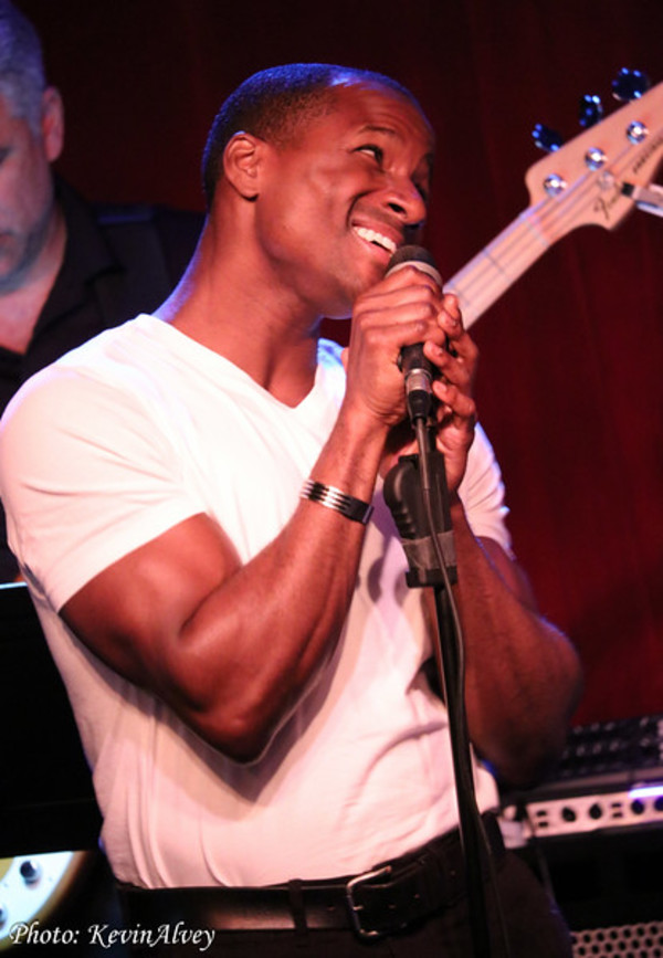 Photo Flash: Natalie Douglas Returns To Broadway at Birdland Image