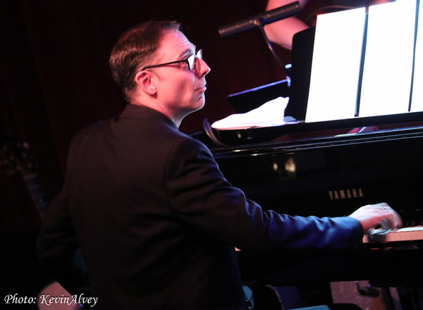 Photo Flash: Natalie Douglas Returns To Broadway at Birdland Image