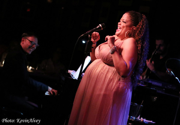 Photo Flash: Natalie Douglas Returns To Broadway at Birdland Image