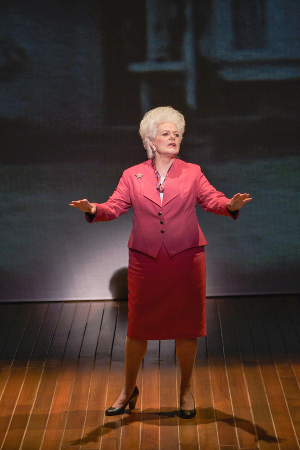 Photo Flash: Libby Villari Stars in Holland Taylor's ANN 